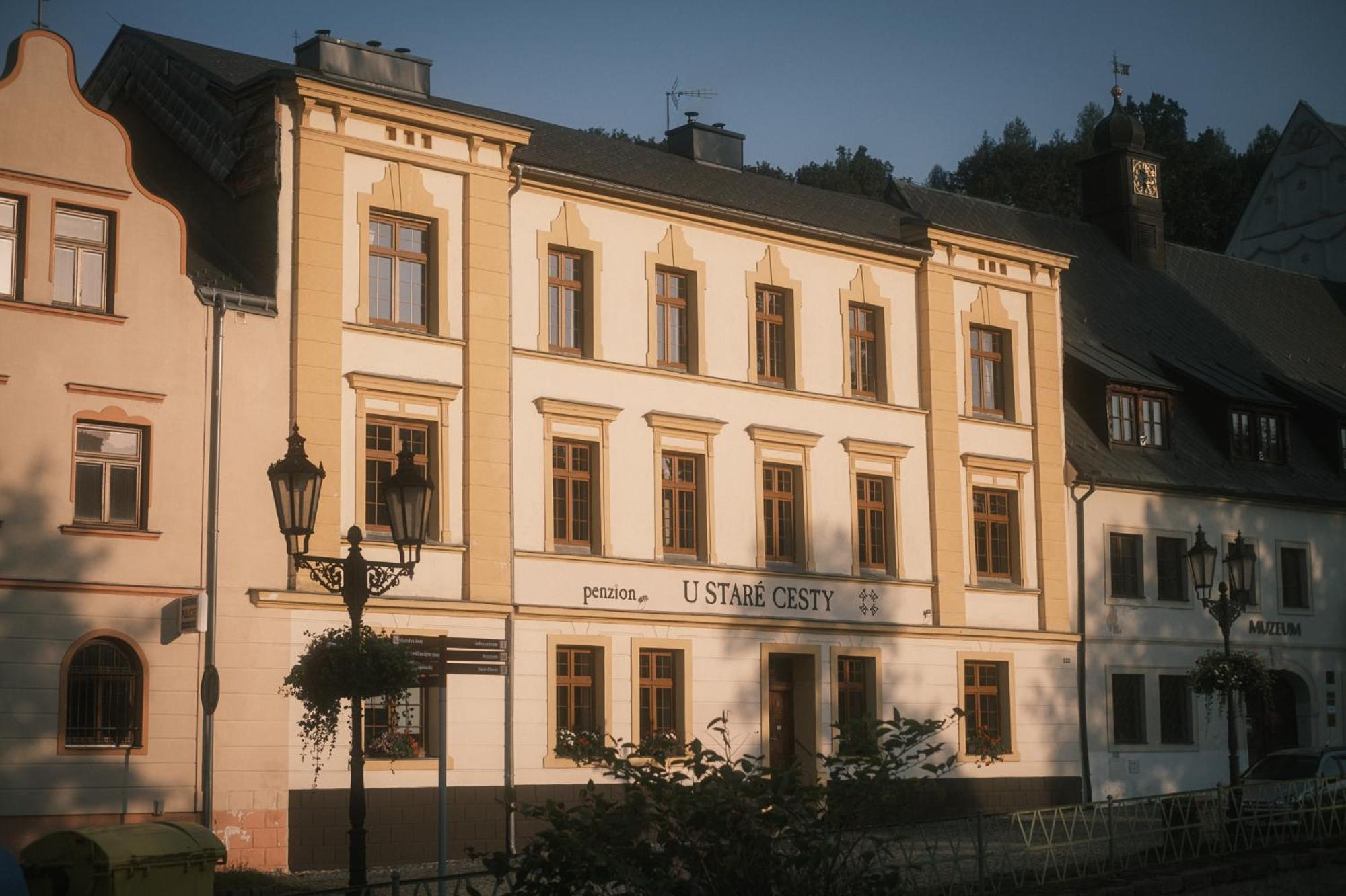 U Stare Cesty Hotel Horní Slavkov Kültér fotó