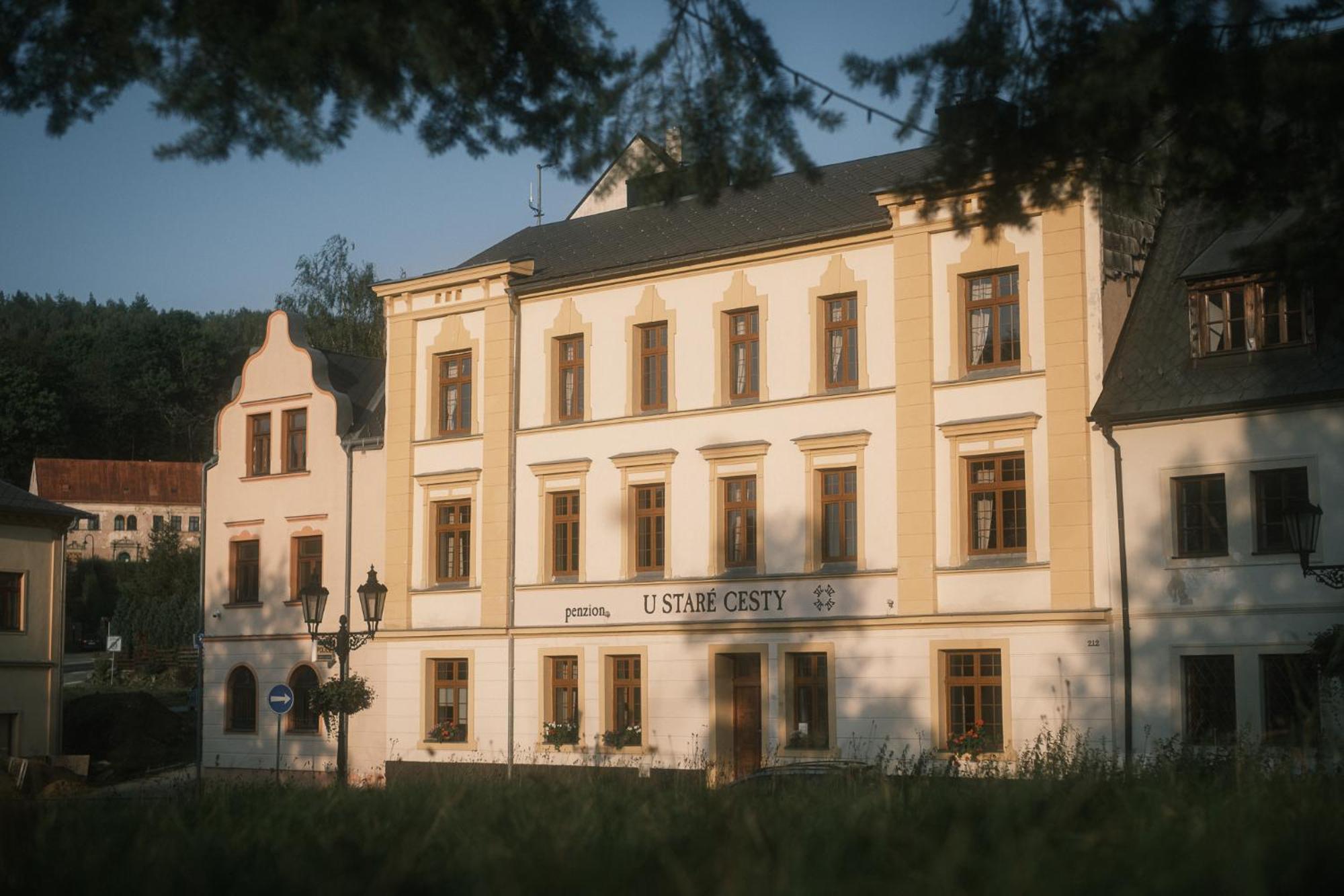 U Stare Cesty Hotel Horní Slavkov Kültér fotó