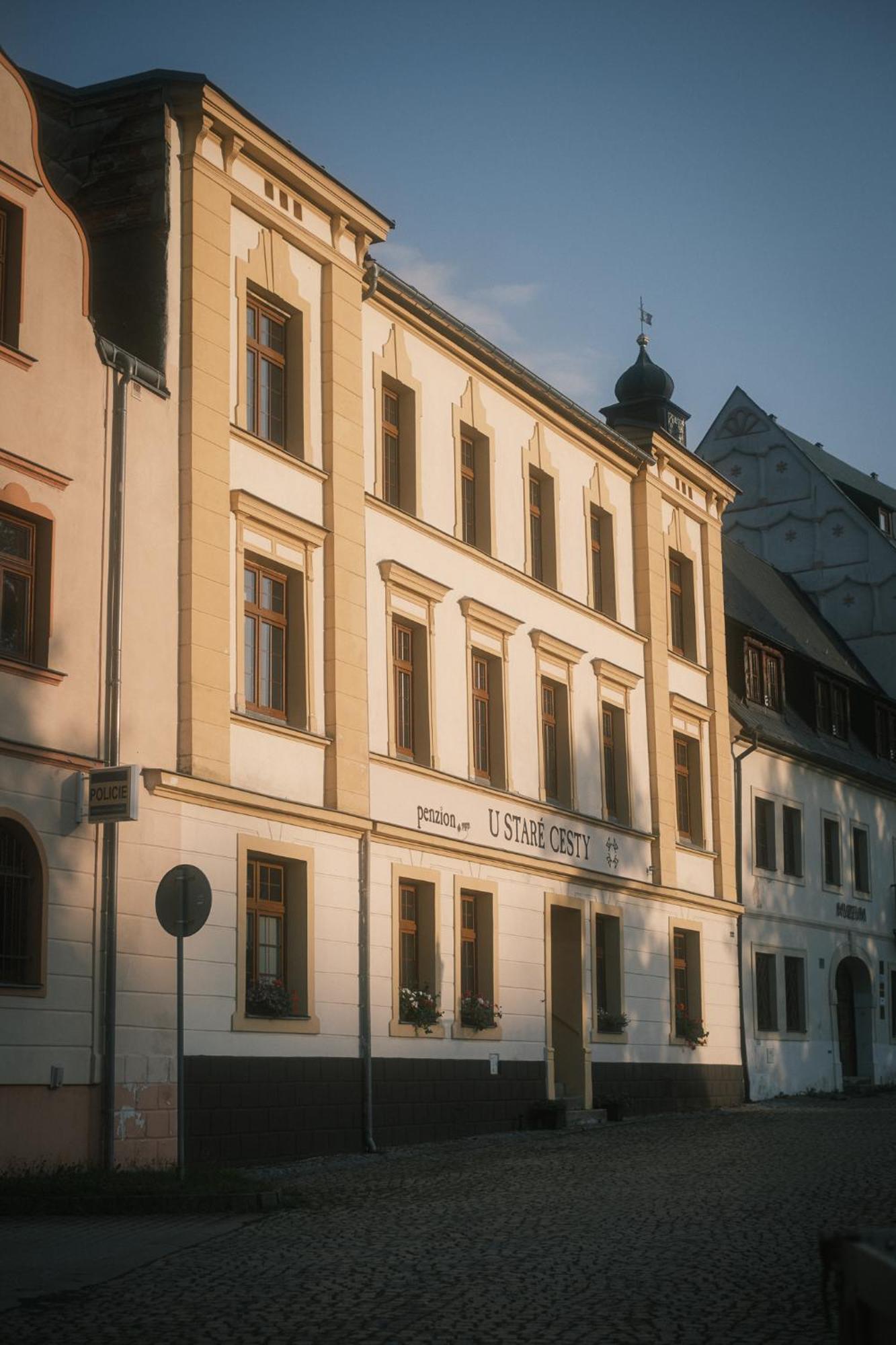 U Stare Cesty Hotel Horní Slavkov Kültér fotó